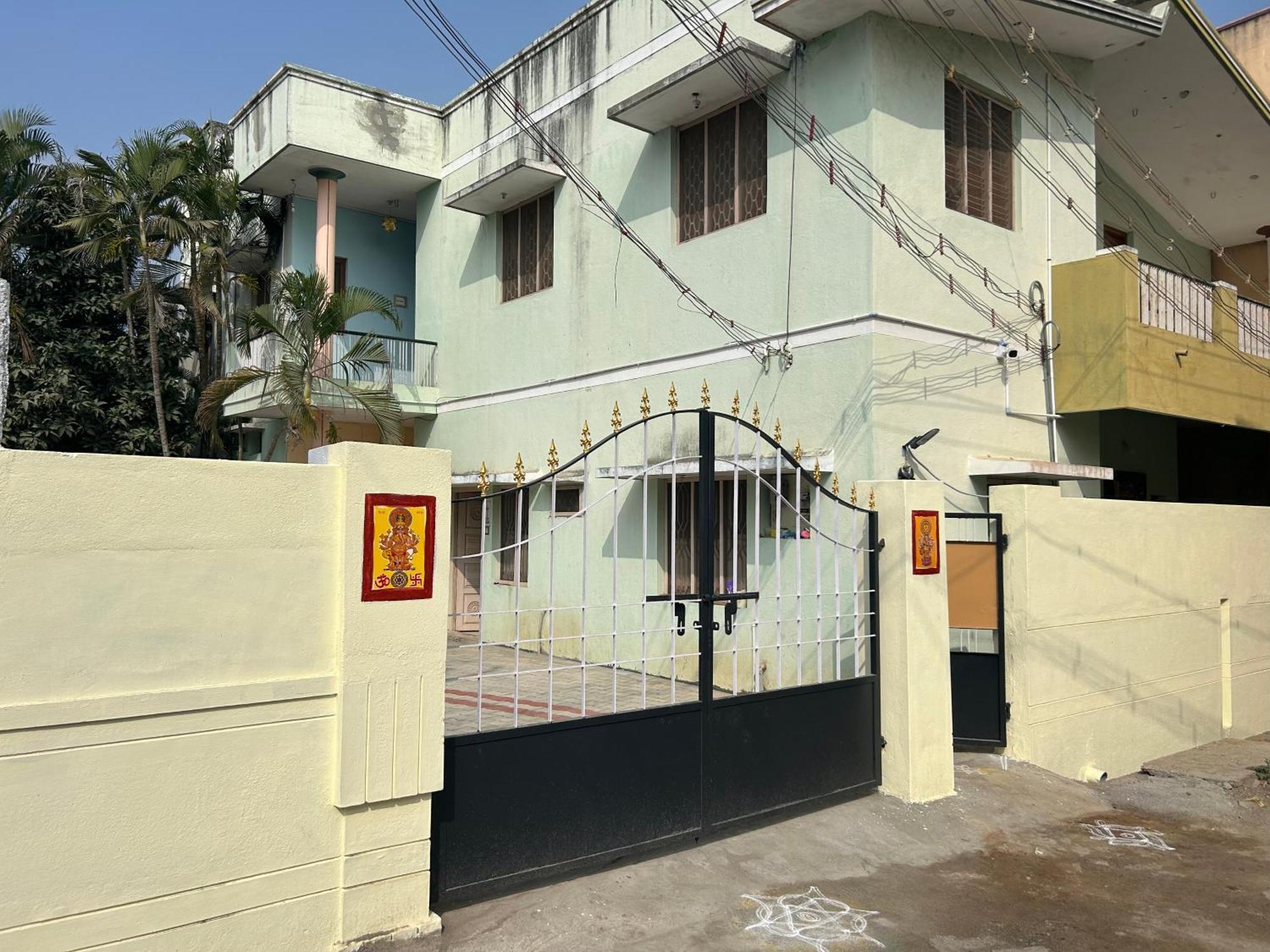 Anbu Ramana Guest House Tiruvannāmalai エクステリア 写真
