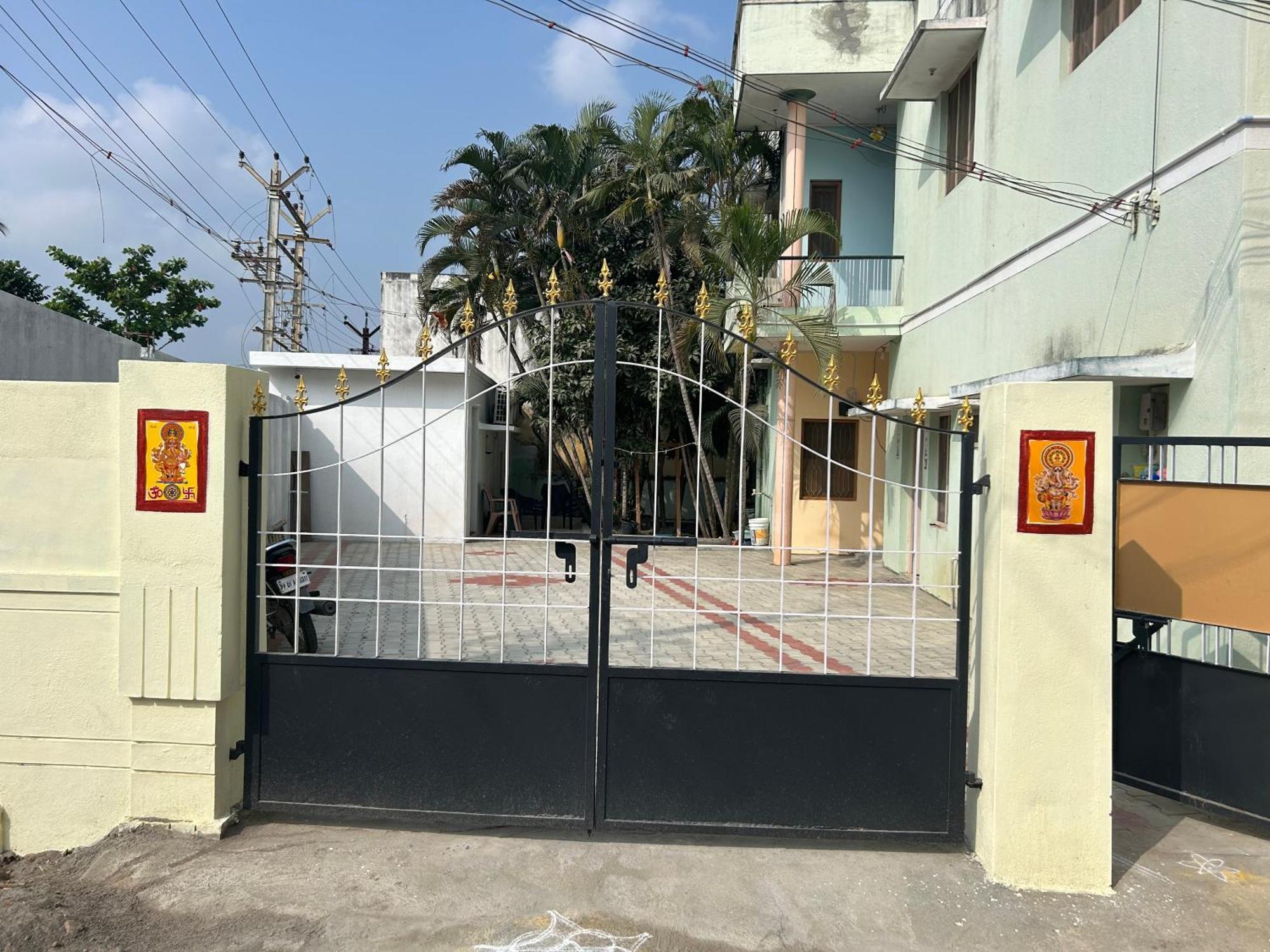 Anbu Ramana Guest House Tiruvannāmalai エクステリア 写真