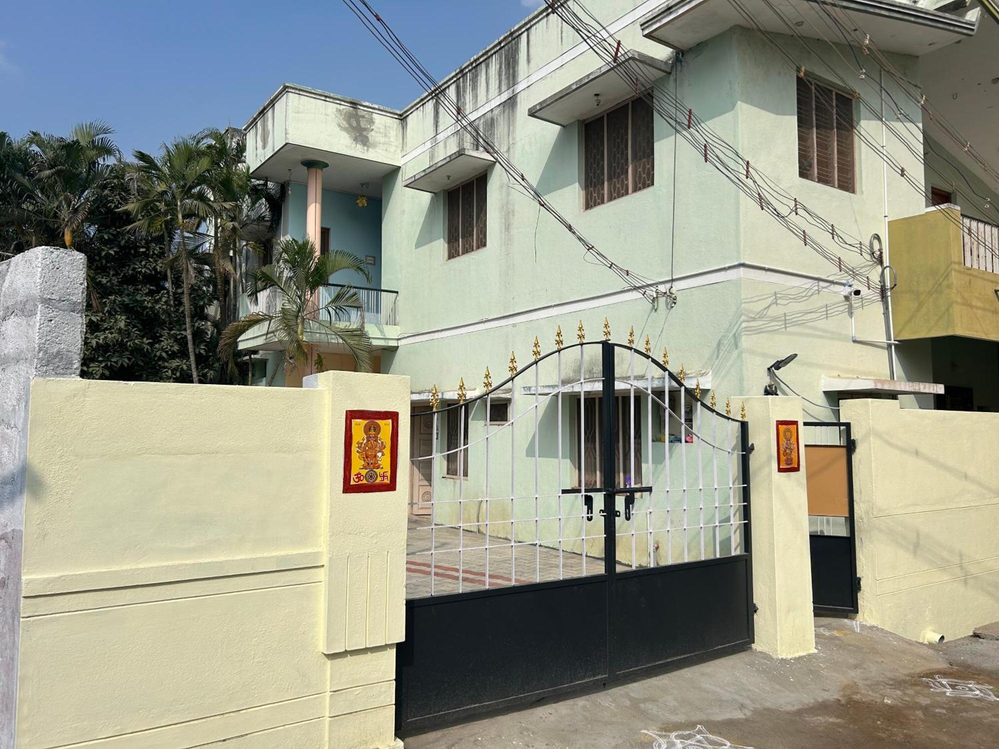 Anbu Ramana Guest House Tiruvannāmalai エクステリア 写真