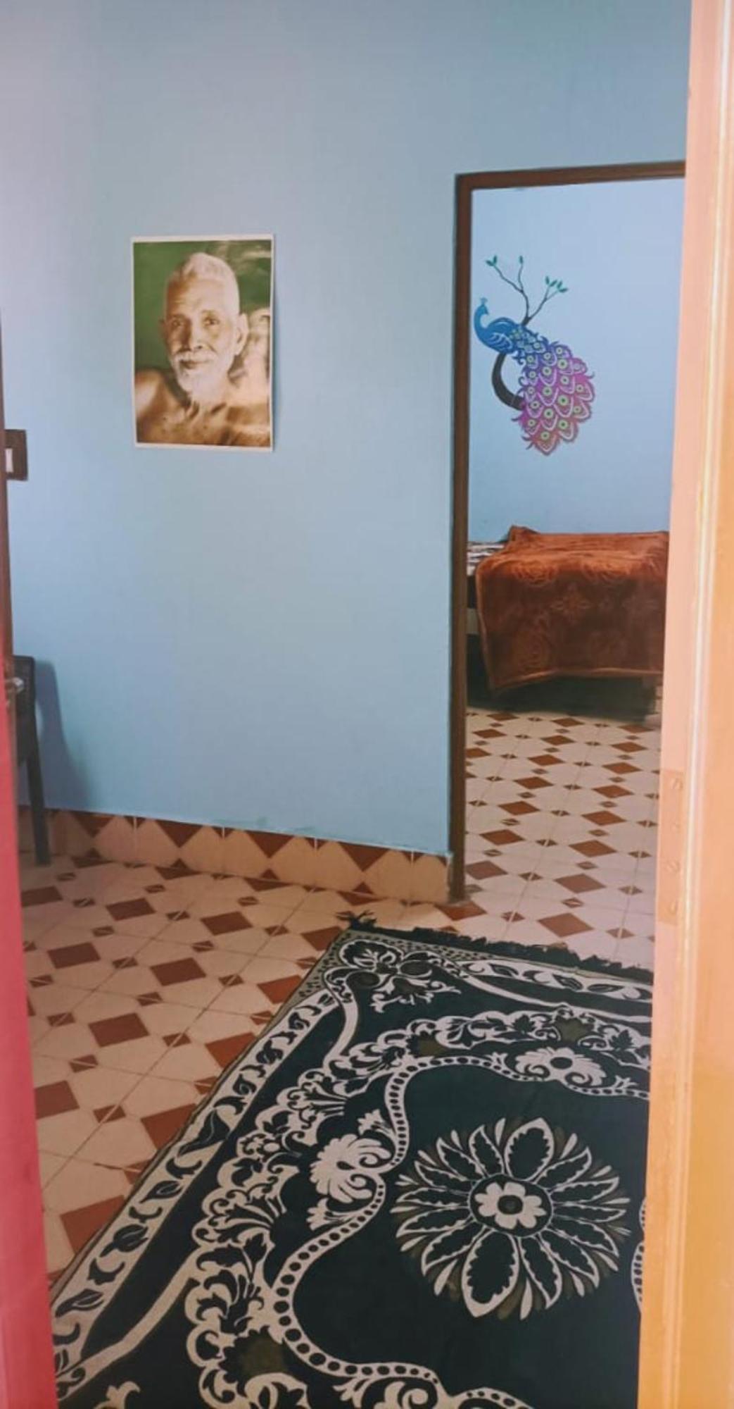 Anbu Ramana Guest House Tiruvannāmalai エクステリア 写真