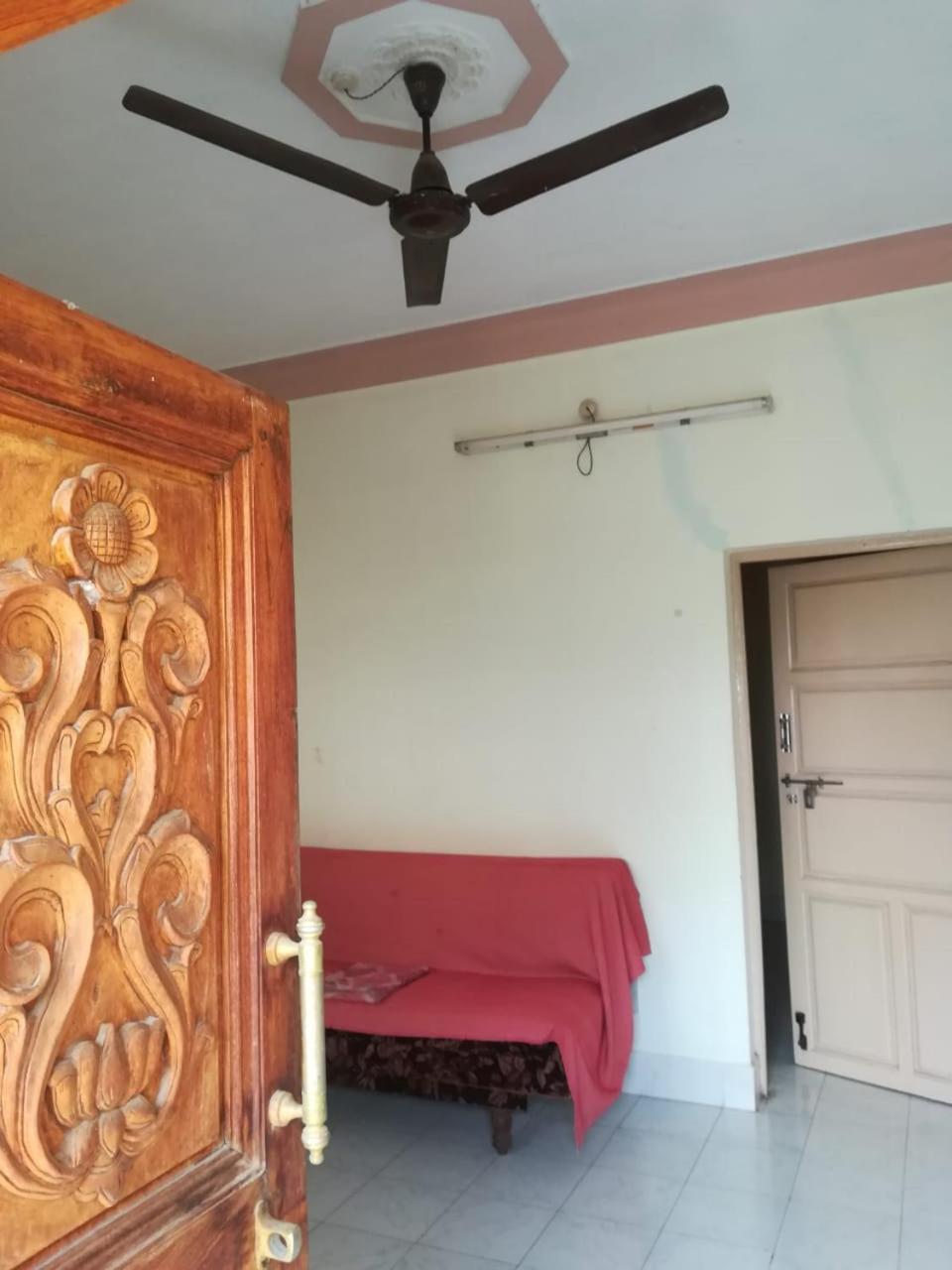 Anbu Ramana Guest House Tiruvannāmalai エクステリア 写真