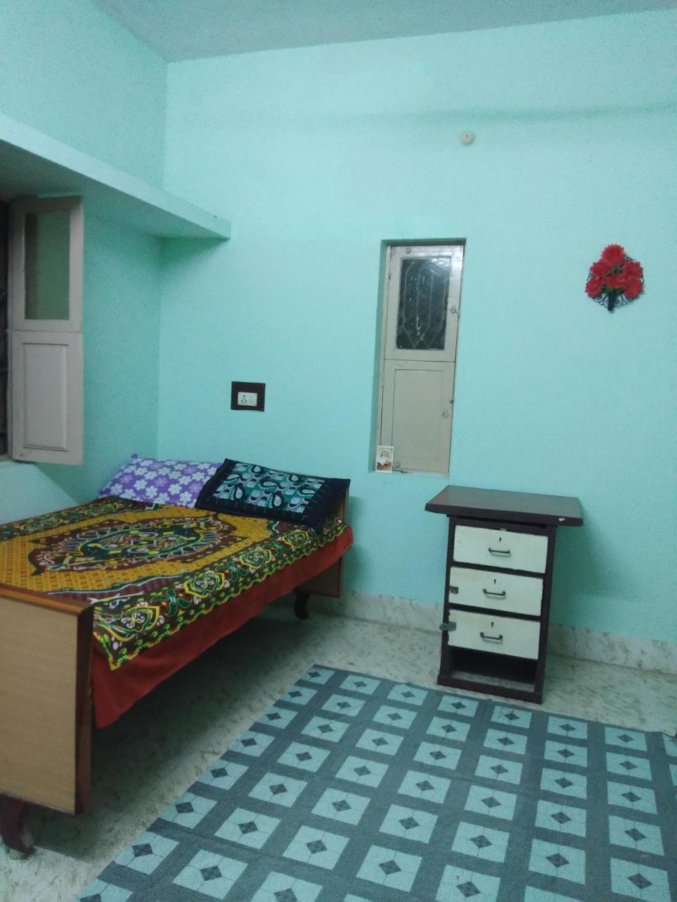 Anbu Ramana Guest House Tiruvannāmalai エクステリア 写真